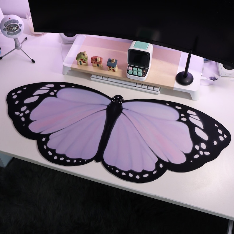 Purple Lilac Butterfly Deskmat - огляд і ціна Tradescantia Purple