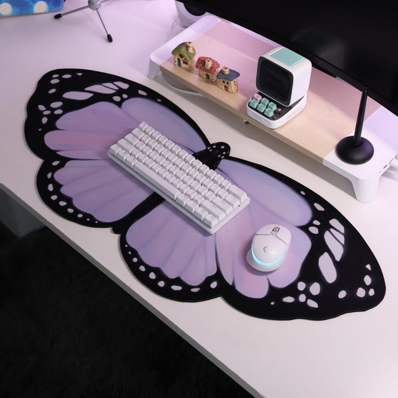 Purple Lilac Butterfly Deskmat - огляд і ціна Tradescantia Purple